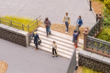 Faller 151727 - H0 - Treppenabsteigende Personen